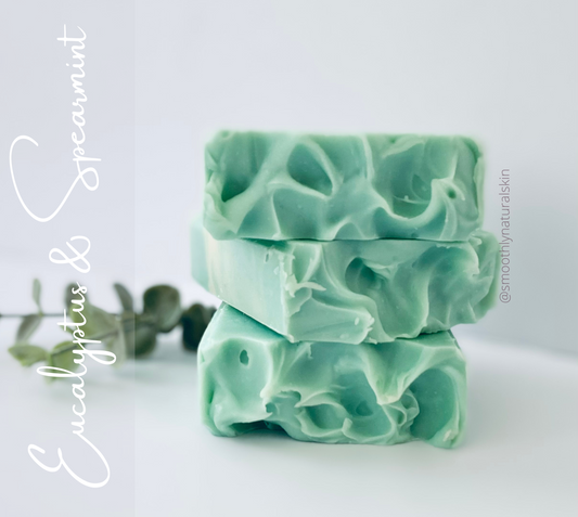 Eucalyptus & Spearmint Soap has an invigorating herbal blend of eucalyptus and spearmint with fresh citrus lemon, lavender flowers, and a hint of sage.