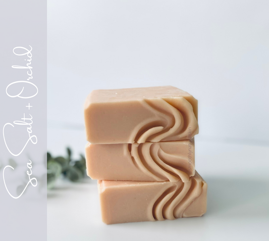 Sea Salt + Orchid soap has an amazingly fresh aquatic fragrance with top notes of juicy pink grapefruit, salt water mist, and citron zest, followed by middle notes of beach lily, lotus blossom, and sea grass; sitting on well-rounded base notes of sun bleached driftwood, amber sand, and magnolia blossoms. 