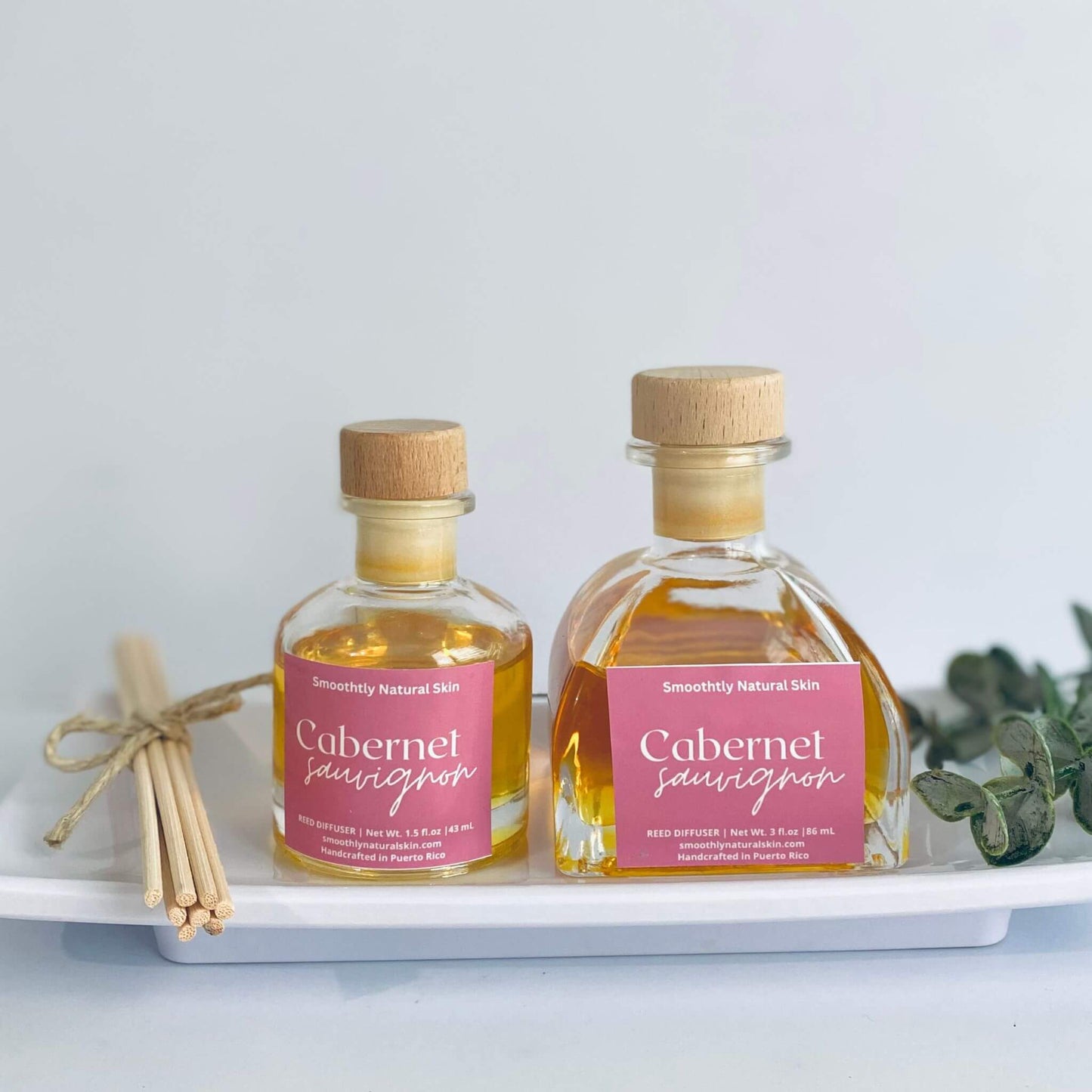 Transform your space into a cozy escape with our Cabernet Sauvignon Reed Diffuser, part of our luxurious natural home fragrance collection. This elegant diffuser fills your room with the rich, sweet aroma of wild grapes, juicy strawberries, and a touch of sugar and red wine, creating a warm and inviting ambiance.